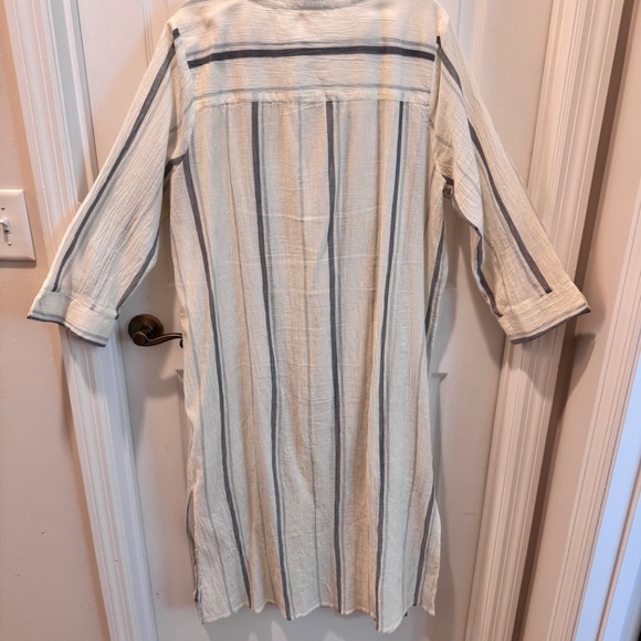 Woman's Maxi Dress, Striped, Size 16, Garnet Hill - Picture 10 of 11